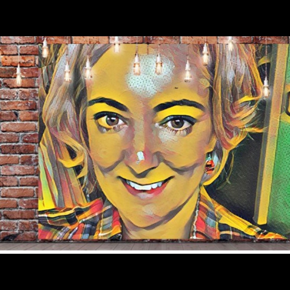 Meet your Posher, Nina